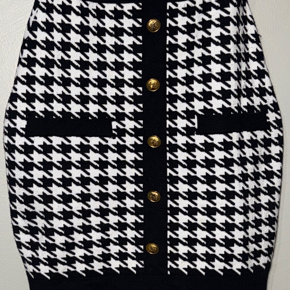 Black and White Houndstooth Dress - Picture 4 of 11